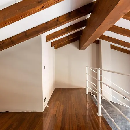 Wooden Design By Wonderful Italy Boloňa