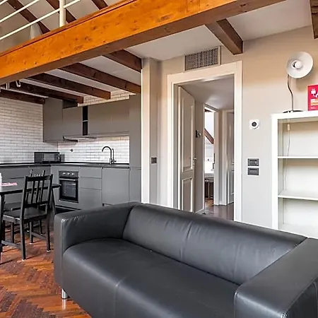 Wooden Design By Wonderful Italy Apartman Bologna
