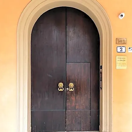 Wooden Design By Wonderful Italy Apartman *