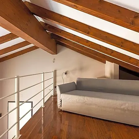 Wooden Design By Wonderful Italy Apartman