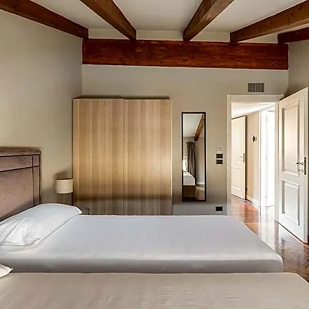 Apartman Wooden Design By Wonderful Italy Bologna