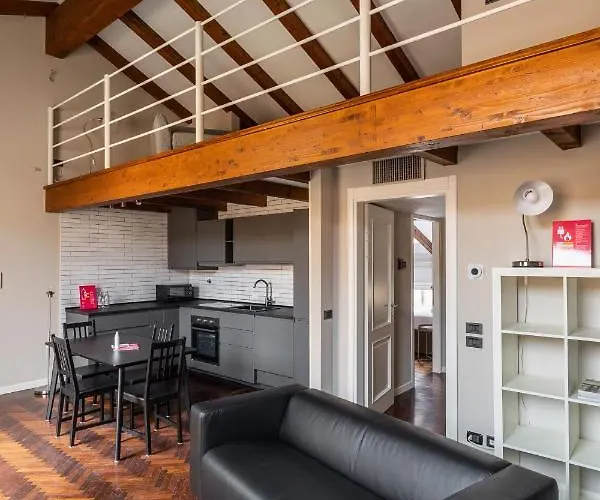 Wooden Design By Wonderful Italy Apartament Bolonia