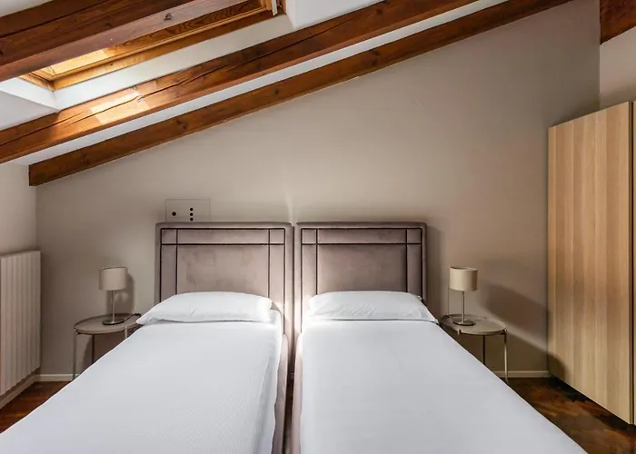 Wooden Design By Wonderful Italy * Boloňa