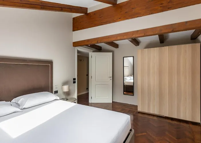 Wooden Design By Wonderful Italy Apartment *